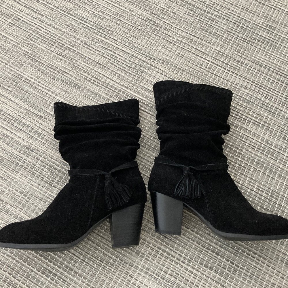 Minnetonka Tall Black Suede Leather Slouchy Tassel  Cowboy Boot 7